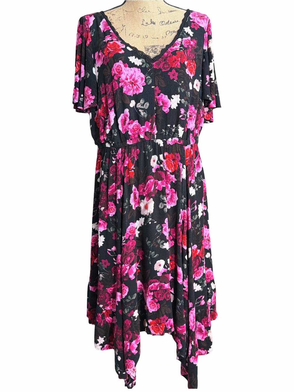 Torrid Black Floral V-Neck Handkerchief Hem Dress - Pink Floral EC Size 1